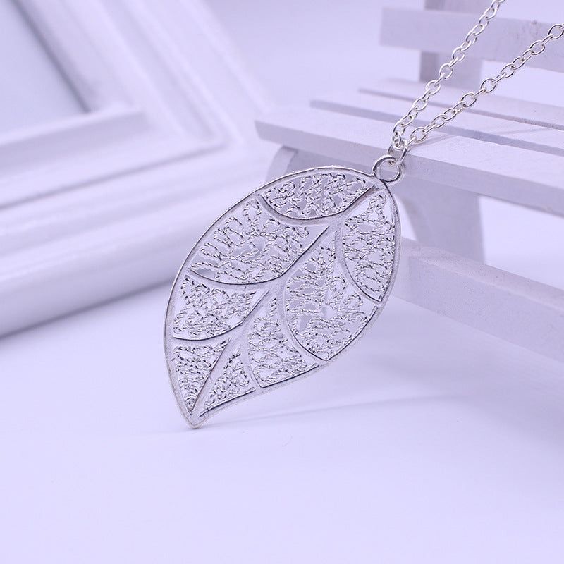 Creative Leaf Jewelry Set - Necklace & Earrings