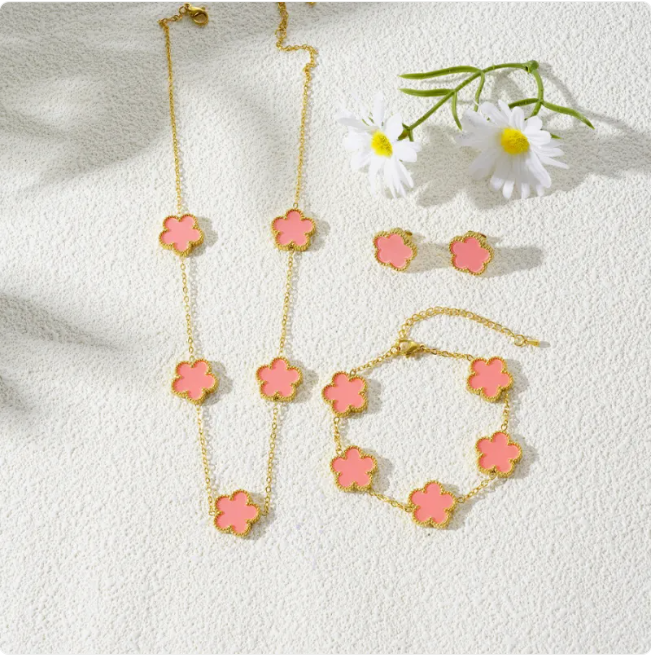 Elegant Five-Leaf Flower Jewelry Set – Titanium Steel Bracelet, Necklace & Stud Earrings