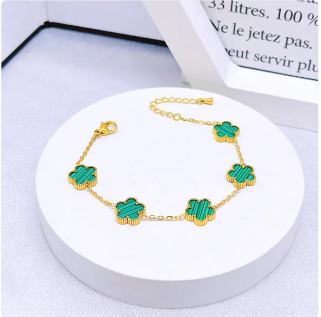 Elegant Five-Leaf Flower Jewelry Set – Titanium Steel Bracelet, Necklace & Stud Earrings